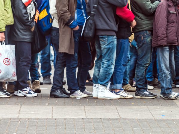 Vlaams Belang: les demandeurs d’asile doivent verser une somme en garantie contre la fraude